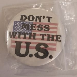 VINTAGE Patriots USA Pinback Buttons